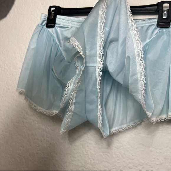 Vintage Vanity Fair Nylon Satin Fluted French Skirt Shorts Knickers - Picture 6 of 6